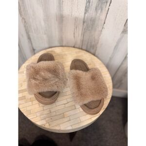 Jessica Simpson Faux Fur Slide Sandals Tan Cozy Plush Slippers Womens Size 8